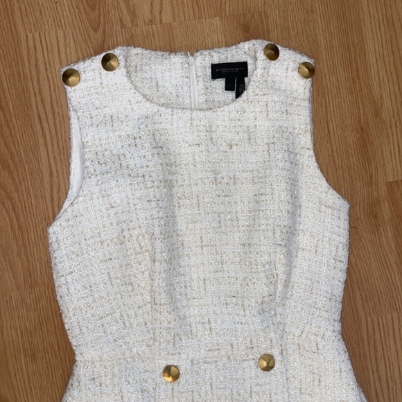 Donna Karan White and Gold Sleeveless Tweed Sheath Mini Dress Size 2 - Picture 8 of 13